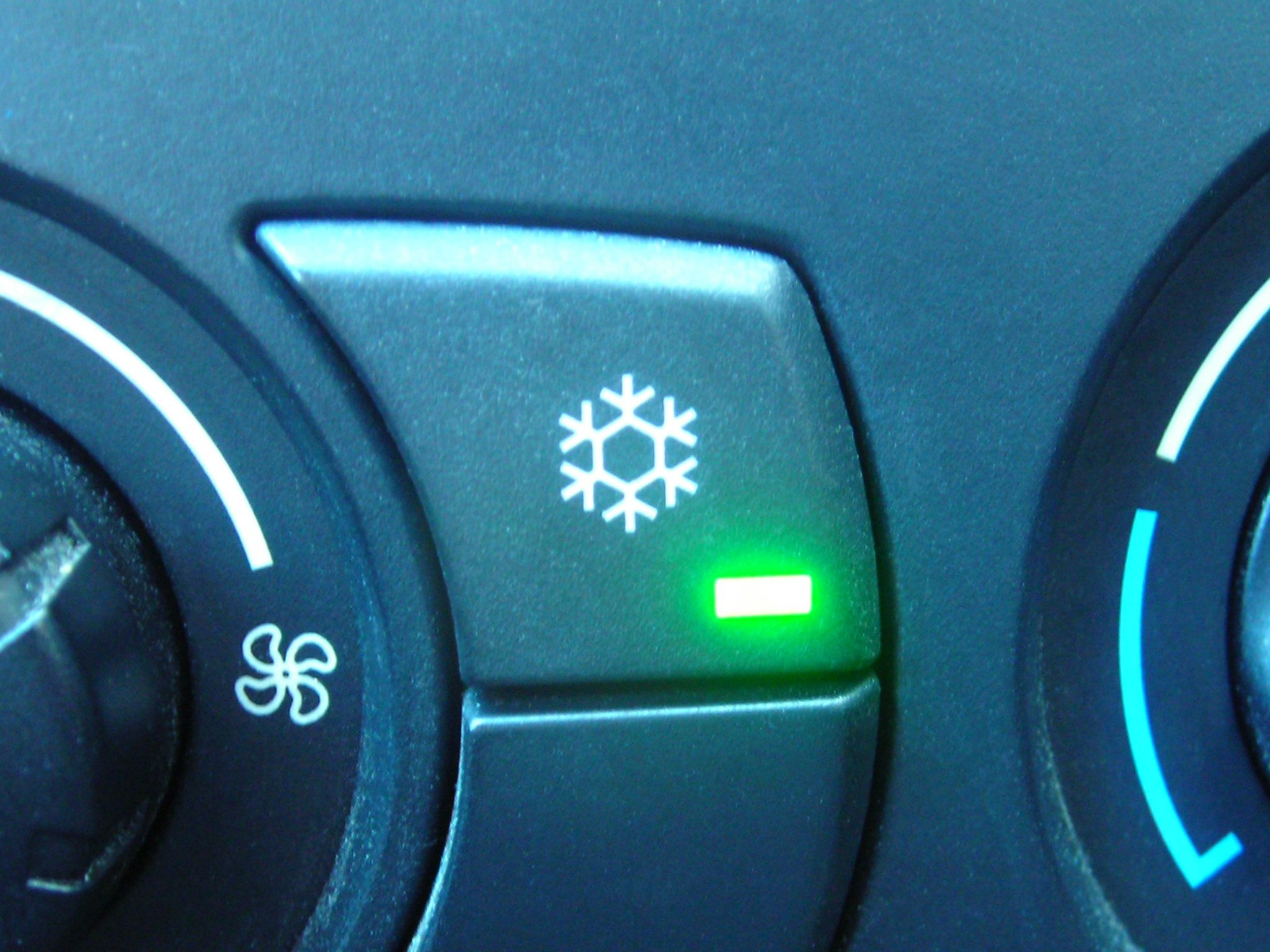 Recharging Your Cars AC System: A Beginner's Guide - Car Lovers Direct
